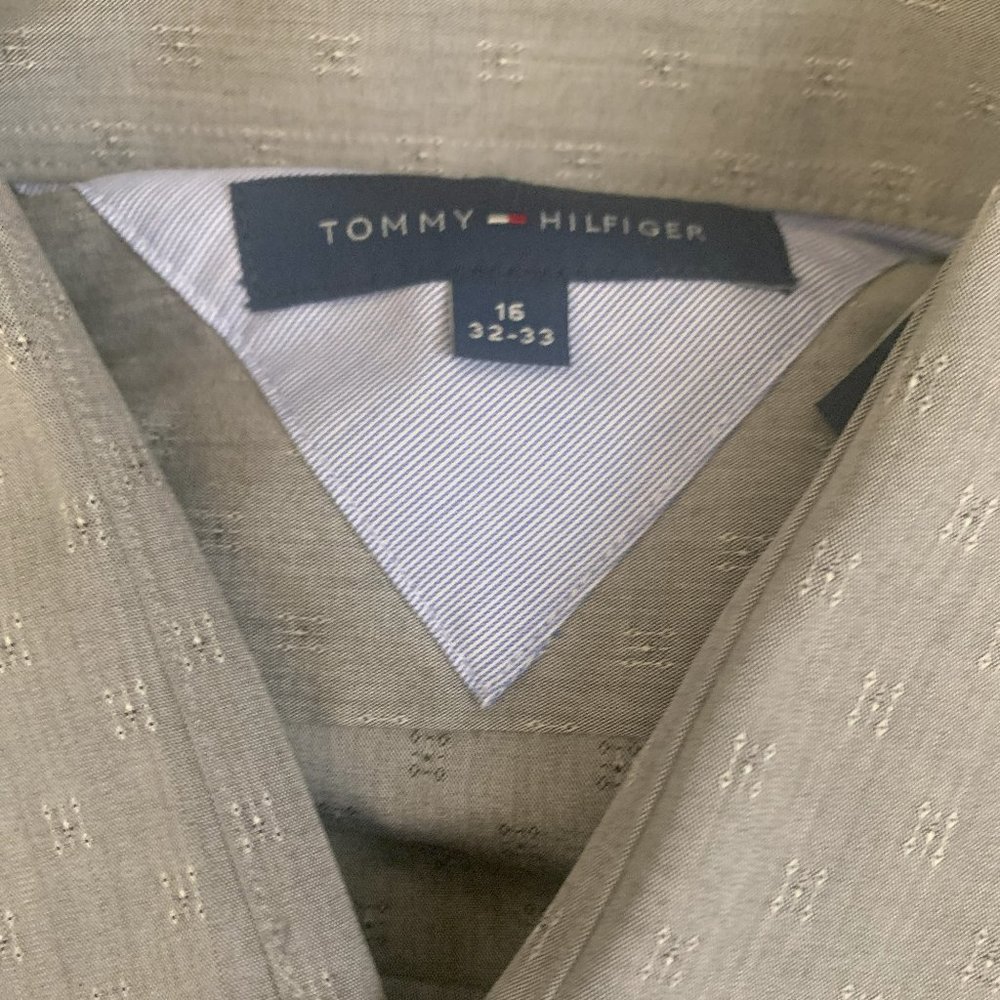 NWT-Tommy Hilfilger Men's Sz 16 32-33 Gray Long Sleeve Dress Shirt